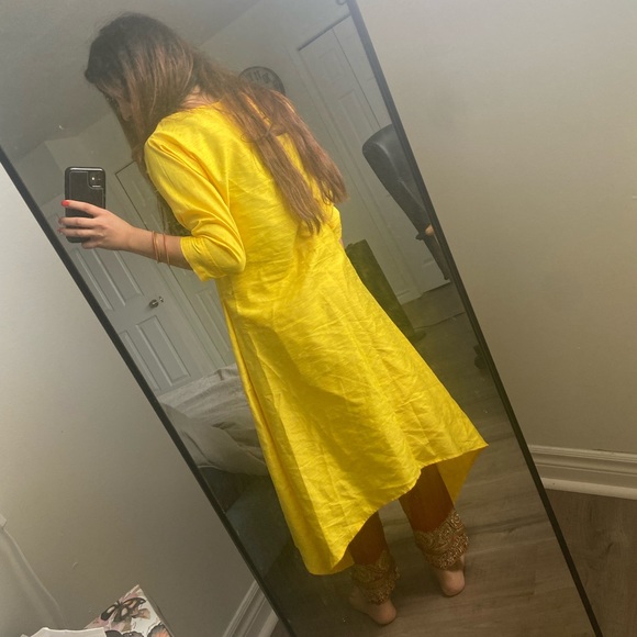 Indian suit - Picture 4 of 4